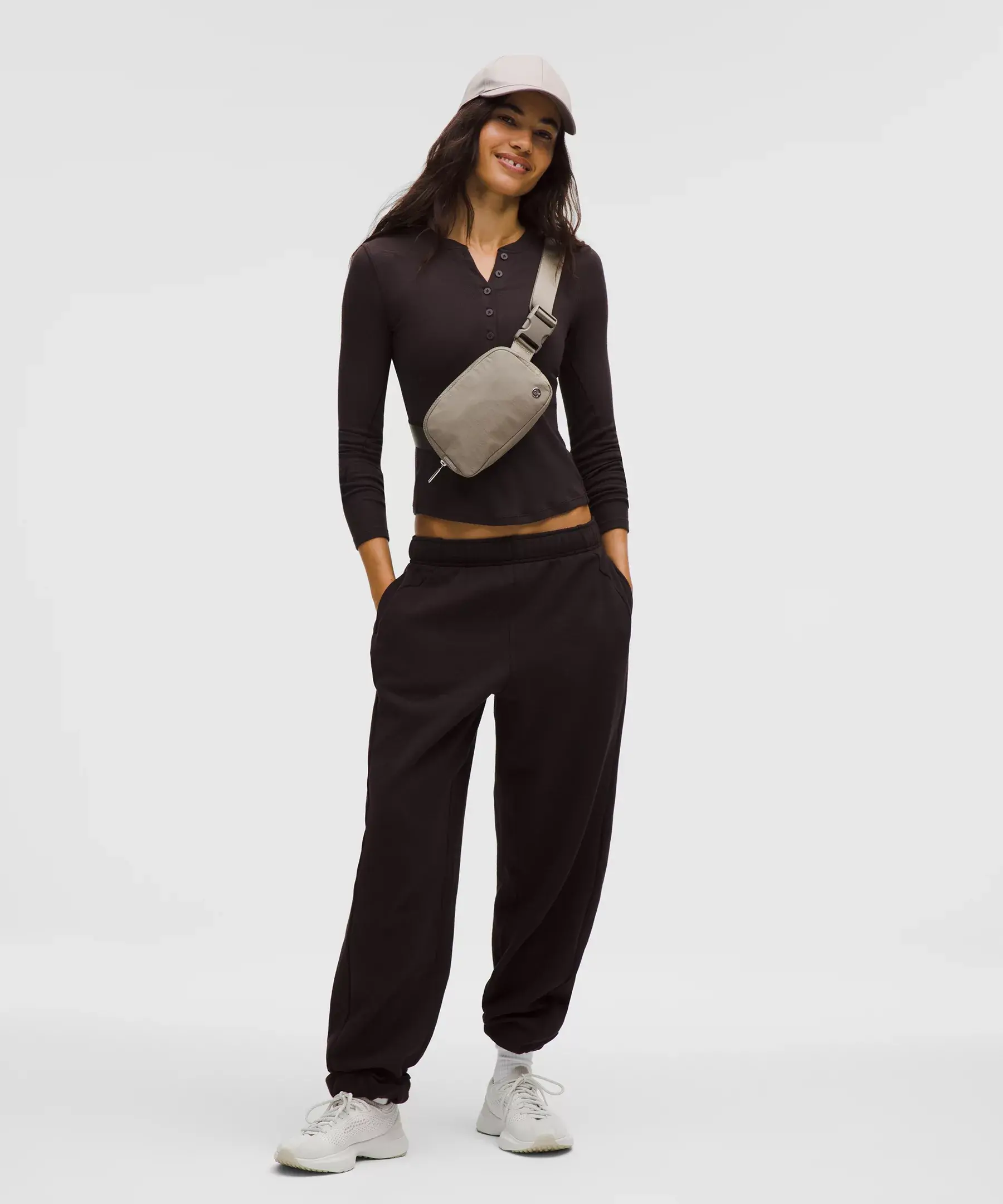 Everywhere Belt Bag with Long Strap 1L (warm ash grey)